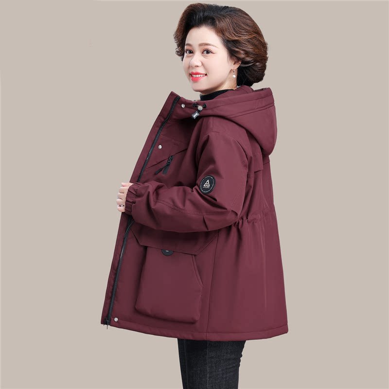 2026新款妈妈装秋冬季冲锋衣中老年女加绒加厚派克服连帽棉服外套