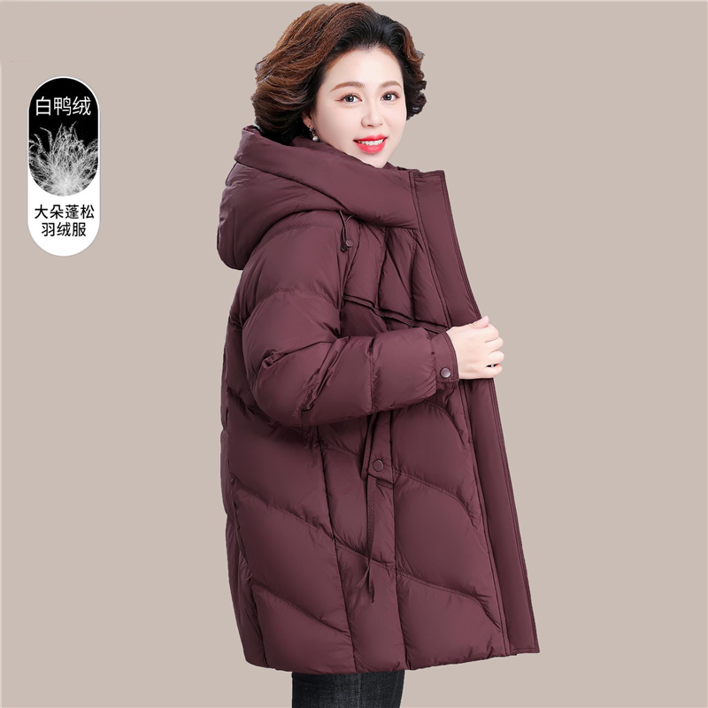 年轻妈妈羽绒服冬装2025新款洋气中老年女装冬季白鸭绒外套50岁40