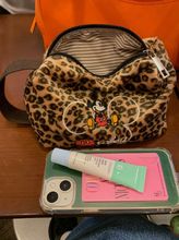 卡通刺绣米奇豹纹短毛绒化妆包韩国东大门le-junev新款手提包大小