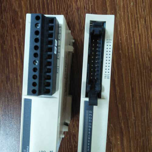 PLC摸块TM2DRA8RT  EXM-DD016UK 拆机功能包好现货