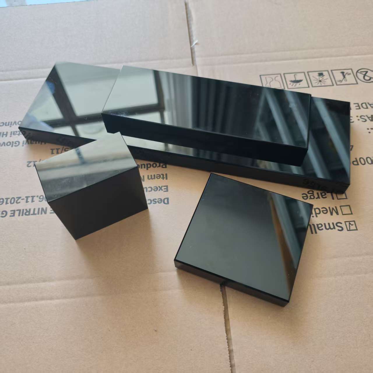 纯黑色水晶玻璃板长方块正方体工艺品珠宝底座摆台尺寸可定制刻字