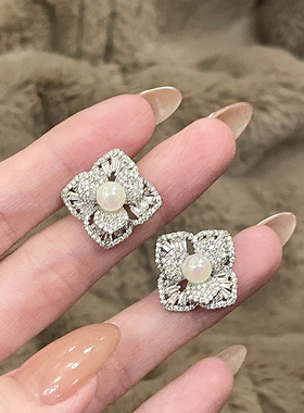 FRIDAY JEWELRY定制款珍珠法式轻奢复古气质花朵耳环耳钉耳饰银针