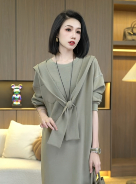 李思桐新款女士连帽披肩外搭高档百搭时尚减龄帽子披肩7553