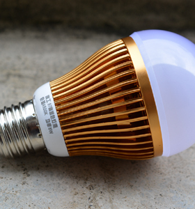 RG0全光谱护眼灯泡高显指RA98无频闪低蓝光儿童阅读写字台灯光源