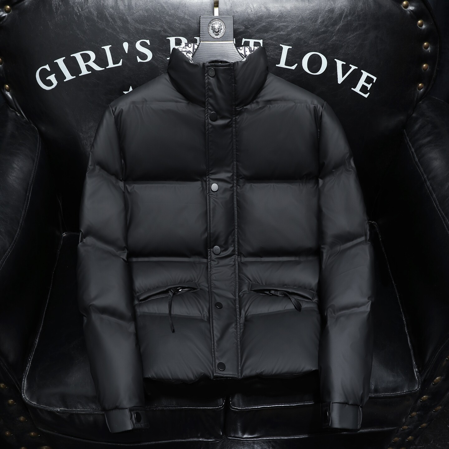2025秋冬装90%绒立领羽绒服男钱塘6006-5110-P330沙发图,男装羽绒服,钱塘6006(原3029)