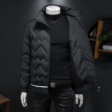 2025秋冬装90%绒麦穗拼接羽绒服男钱塘6006-5125-P320假模图，男装羽绒服，钱塘6006(原3029)