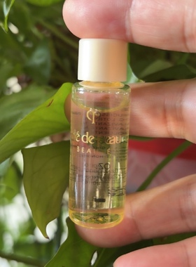 CPB肌肤之钥光采赋活精华水30ml 清爽型 /滋润紧致爽肤水