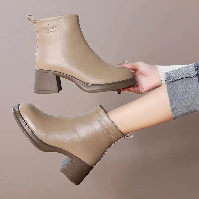 新款秋冬百搭加绒靴子真皮时装靴女圆头英伦风短靴保暖防滑女靴,女鞋,时装靴,淘宝优惠券,粉丝福利购,淘宝优惠卷