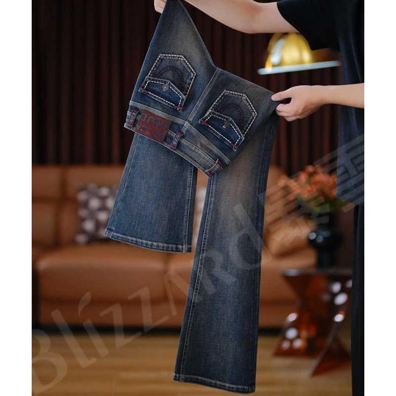 暴雪高腰微喇叭牛仔裤