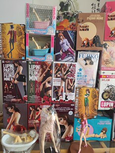 峰不二子 鲁邦三世 写真家 浴池 毛衣 睡衣 眼镜厂限定 日版 手办