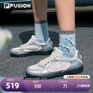 FILA FUSION斐乐羽翼鞋 2025夏季薄底鞋透气女鞋板鞋银色芭蕾鞋子