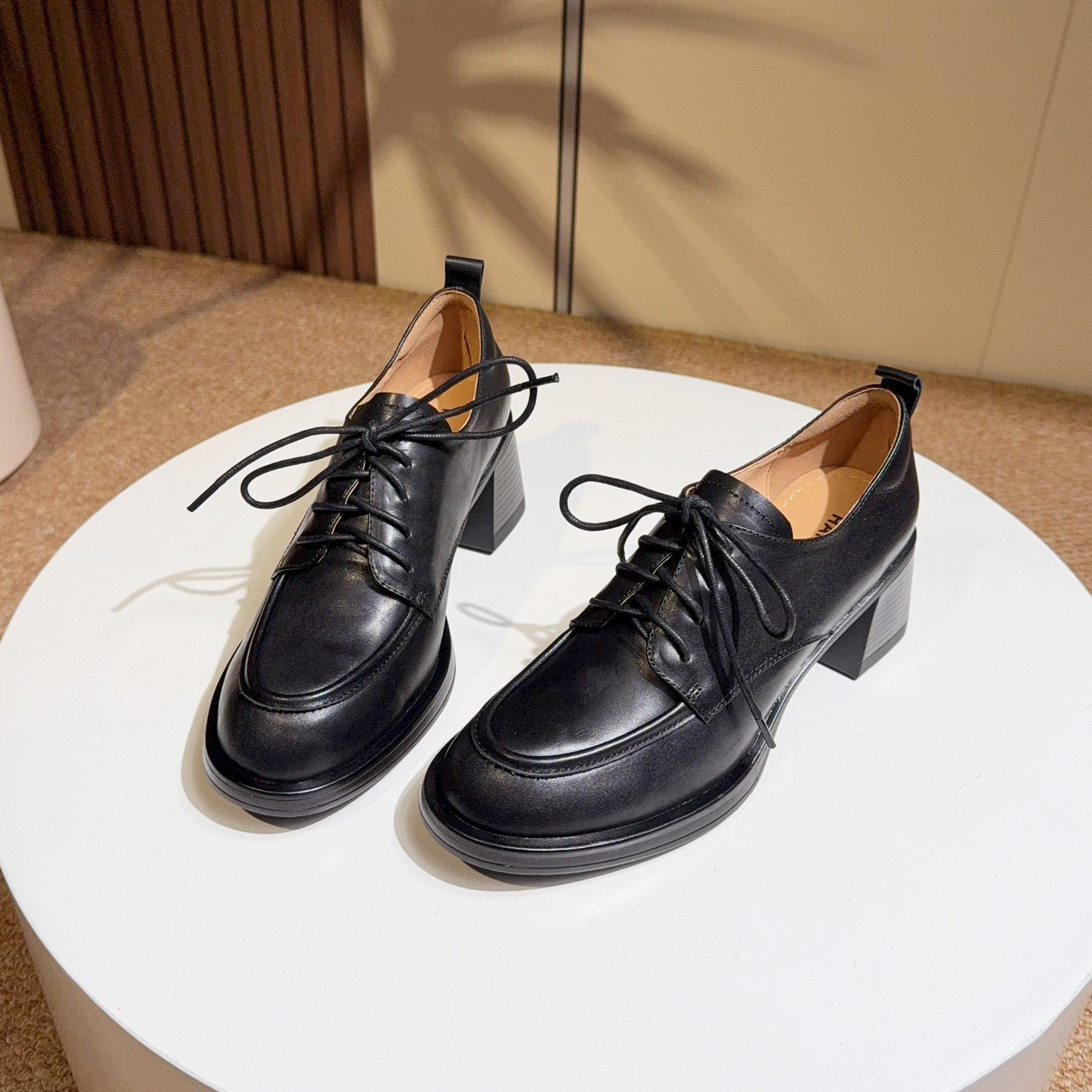 静音跟真皮系带深口单鞋子女春2025新款粗跟小皮鞋高跟乐福鞋大码,女鞋,深口单鞋,淘宝优惠券,粉丝福利购,淘宝优惠卷