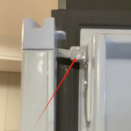 适用原装海尔冰箱配件冷藏门体立梁上/下铰链固定件合页塑料座子