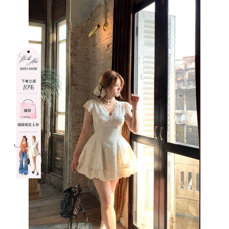 安妮不火 塞纳白露庭镂空花小飞袖连衣裙微胖大码设计感收腰裙子