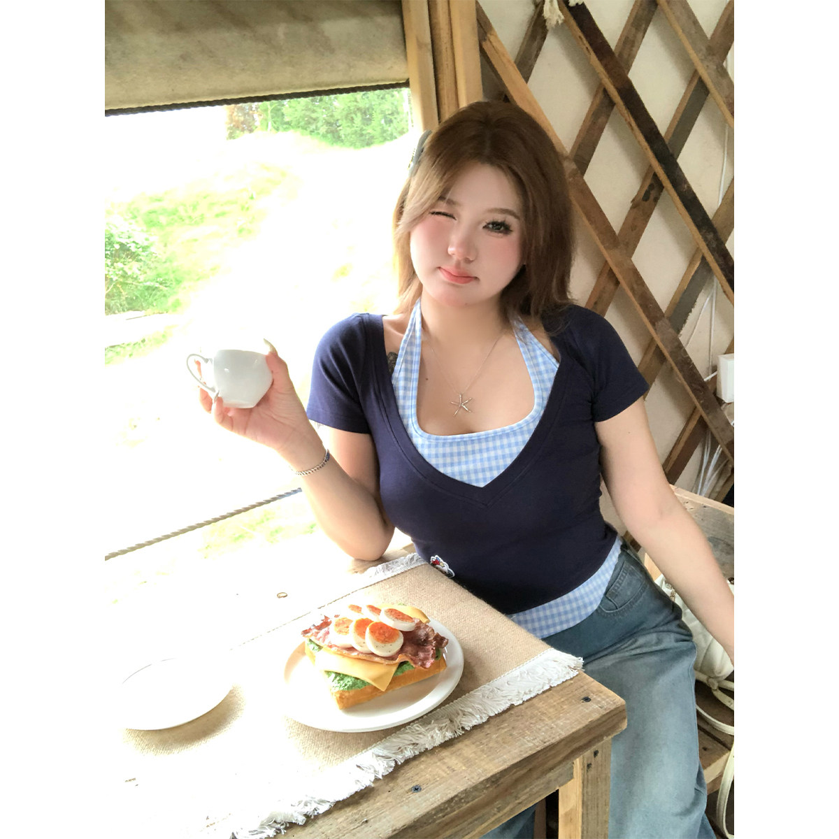安妮不火 高甜汽泡雨撞色格纹挂脖针织T女微胖大码收腰短袖小上衣图片