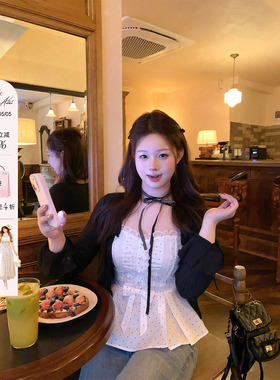 安妮不火棉质波点蕾丝拼接蝴蝶结收腰吊带女微胖大码收腰上衣套装
