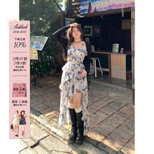 安妮不火 碎花蝴蝶吊带长裙子女收腰2024早春新款微胖显瘦连衣裙