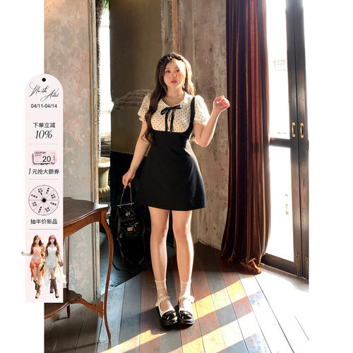 学院风A型波点拼接娃娃领连衣裙