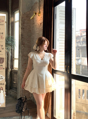 安妮不火 塞纳白露庭镂空花小飞袖连衣裙微胖大码设计感收腰裙子