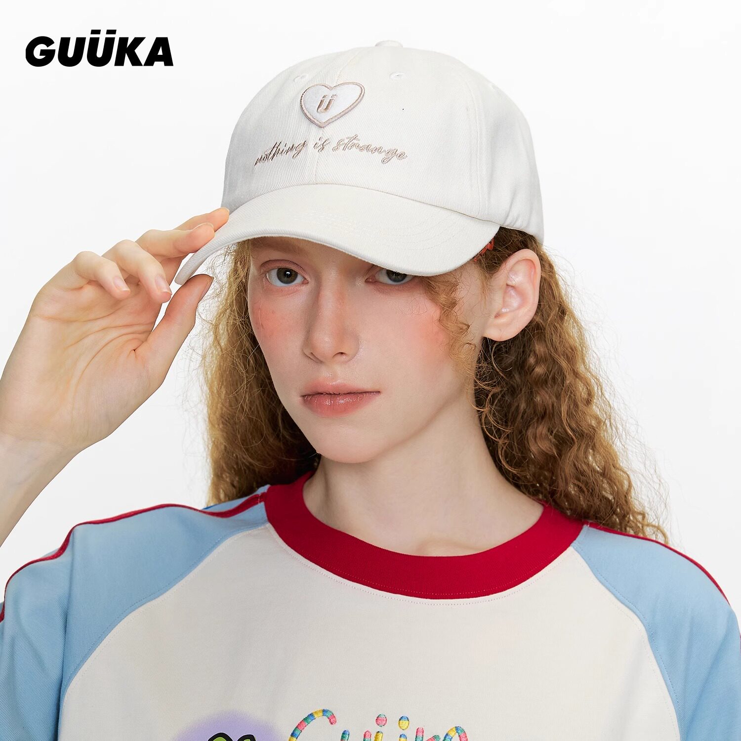 GUUKA米白情侣爱心刺绣鸭舌帽图片