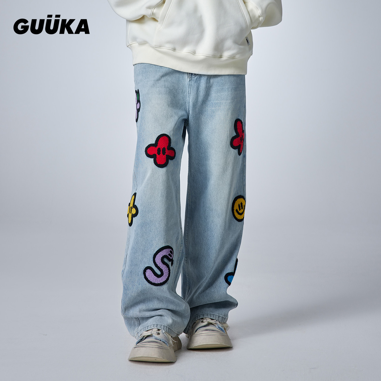 何浩楠同款GUUKA花朵刺绣牛仔裤图片