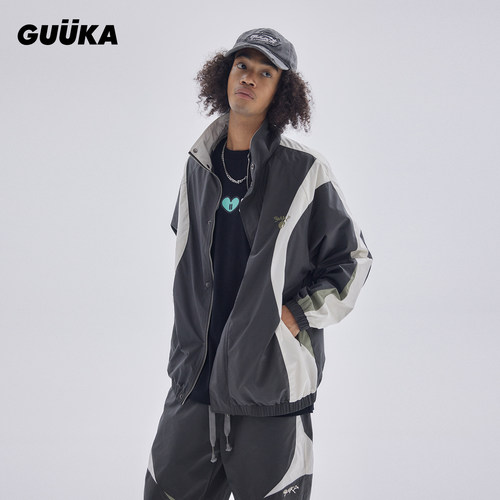周峻纬同款GUUKA潮牌户外机能风外套宽松 深灰色拼接立领夹克男