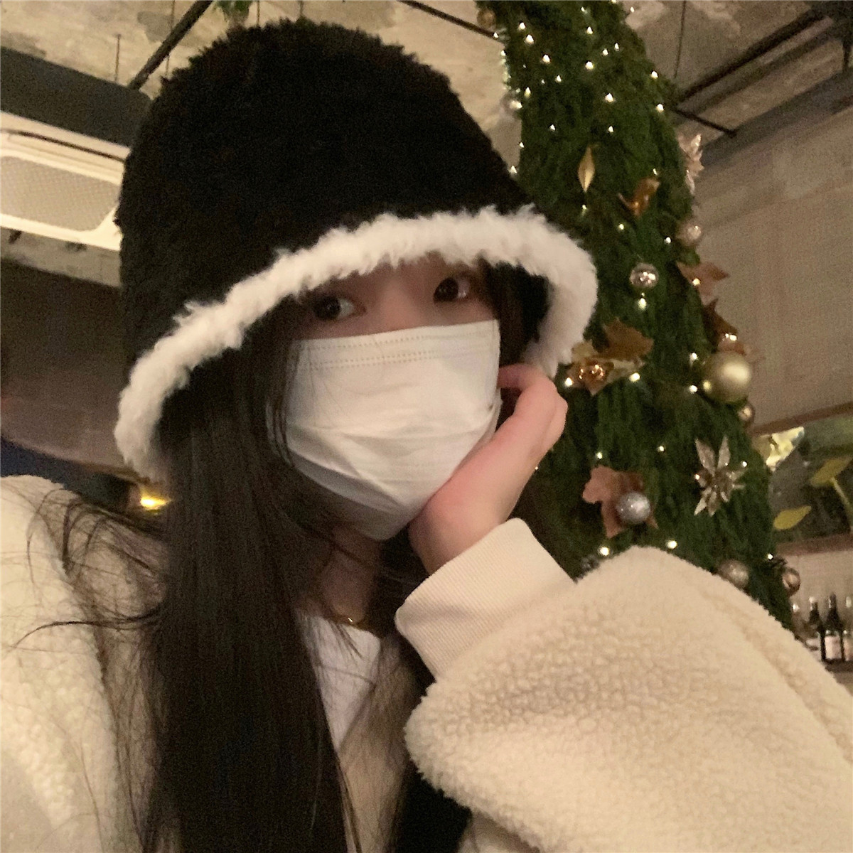 丁走走素颜显脸小毛绒绒渔夫帽女