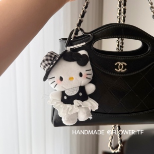 2025夏季款kitty凯蒂猫包包挂件爱心钥匙扣毛绒公仔女生逛街包饰