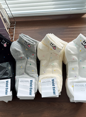 vividcolor韩国进口薄款棉袜子女春夏季笑脸网眼波点黑白色短筒袜