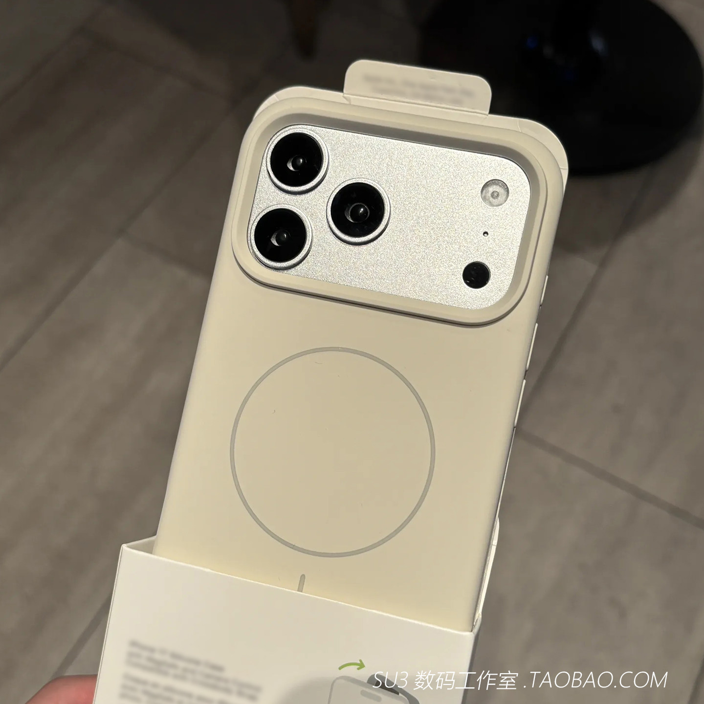 不会发黄磁吸充电适用小米17promax手机壳15s液态硅胶17ultra大孔14软糯13防滑高级感Magsafe防摔全包古董白