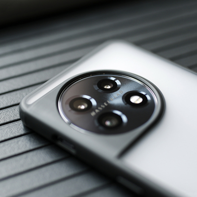 适用一加11亚克力全包防摔护甲