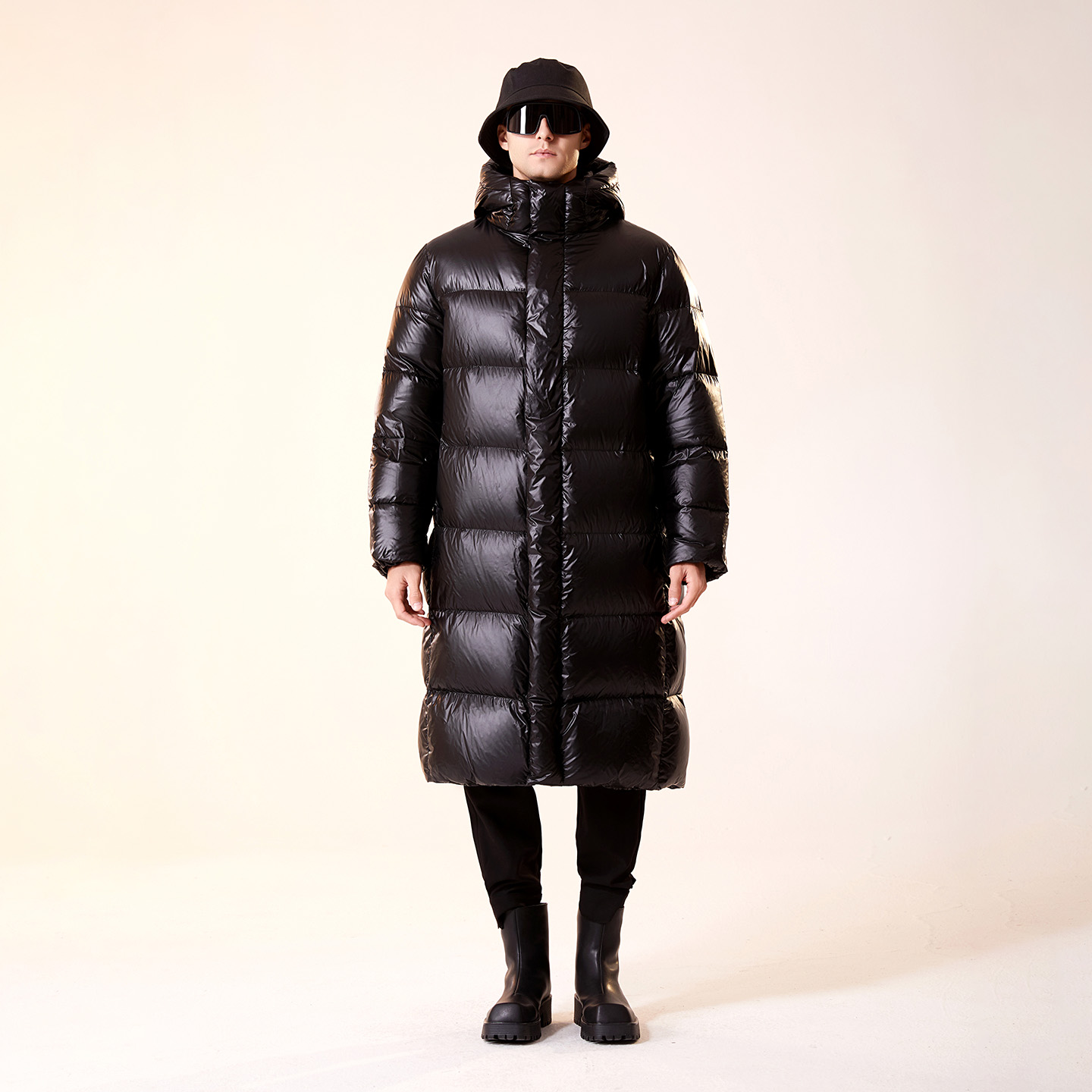 95%白鹅绒加厚连帽情侣羽绒服