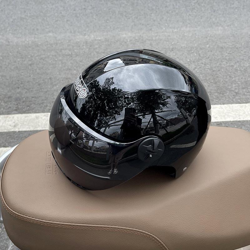 夏天简约电动车头盔3C认证国标四季防晒安全帽摩托车半盔男女款潮