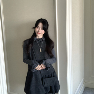 DARA ROSE-叶边针织衫+背心裙毛呢连衣裙+包包套装(配包包)S8264