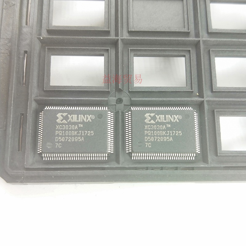 全新原装XC3030A-7PQ100C丝印：X