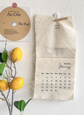 2026年ins风棉布挂钩式日历挂历服装咖啡店饰品装饰展示拍摄道具