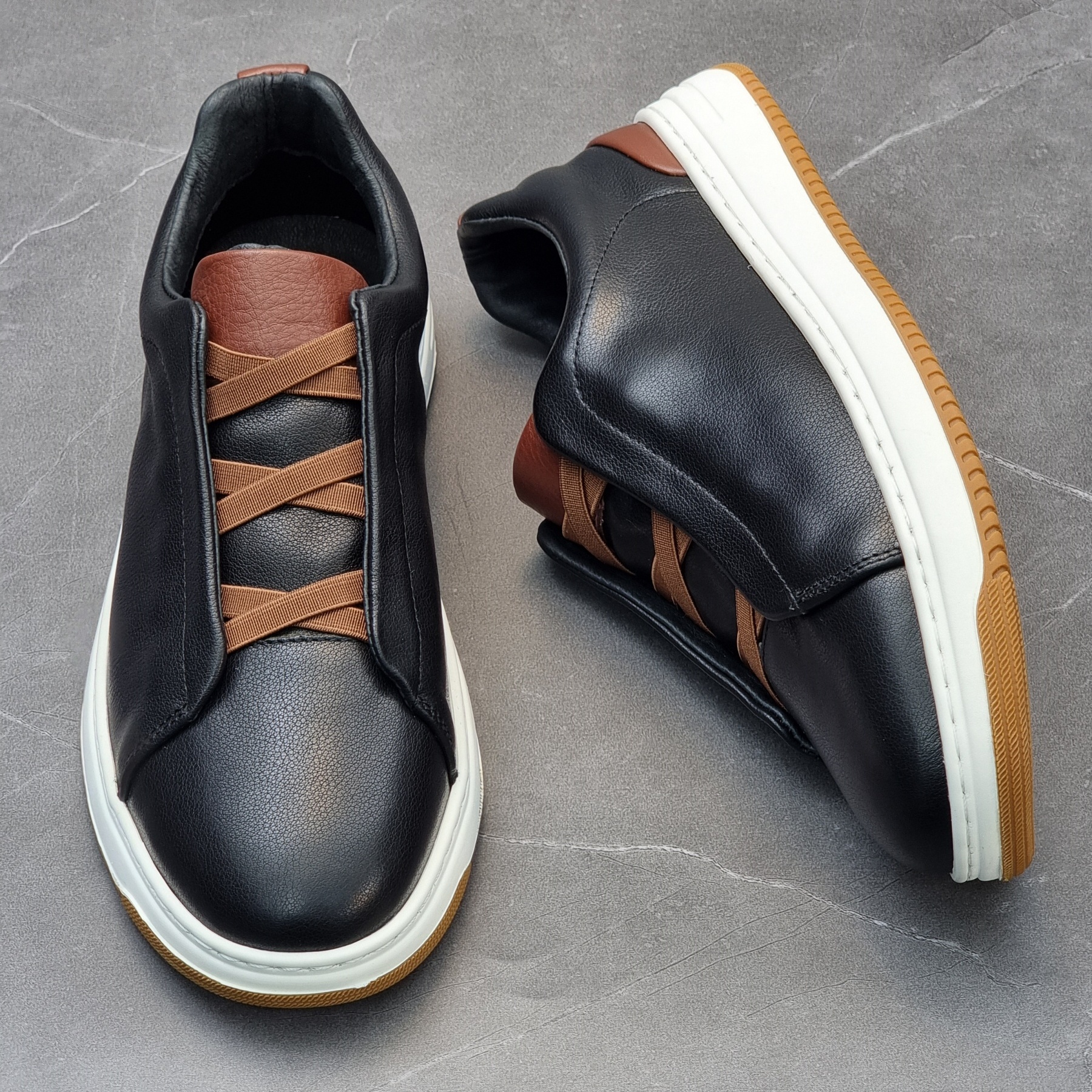 真皮鞋子男轻便休闲鞋小白鞋男2025秋冬新款牛皮板鞋运动一脚蹬潮