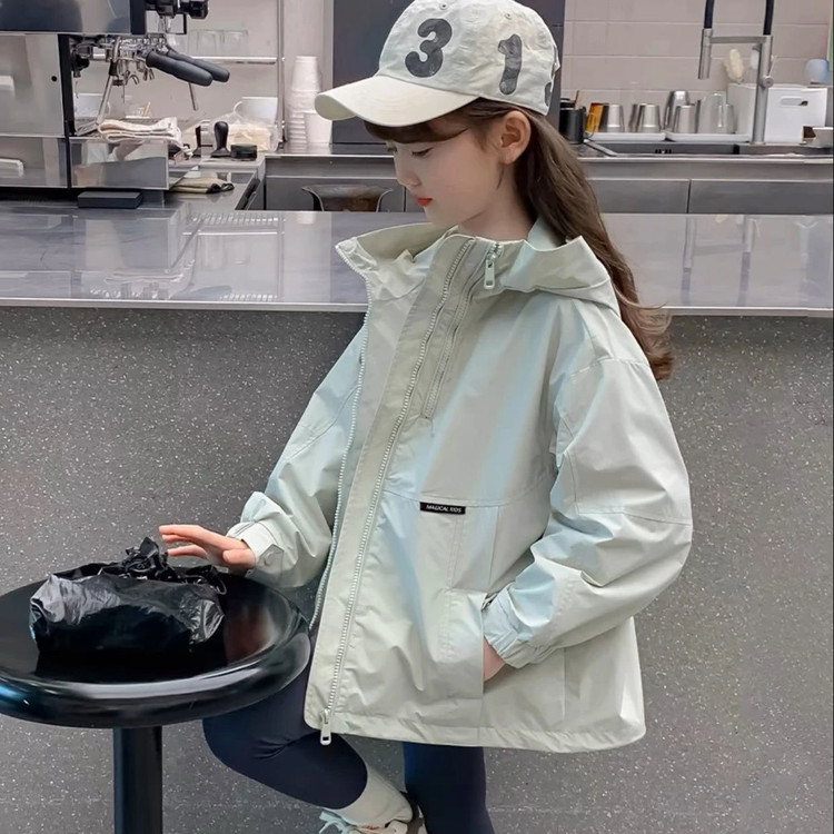 女童连帽冲锋衣秋冬新款洋气