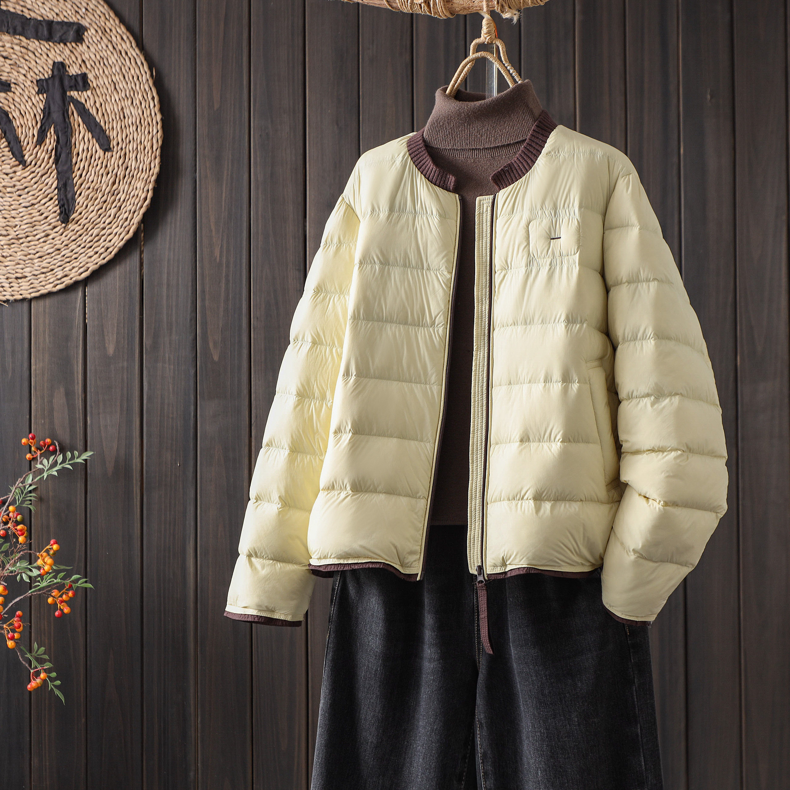 撞色针织设计圆领短款羽绒服女柔软90鸭绒轻软保暖百搭宽松厚外套