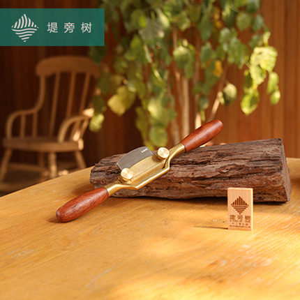 木工工具鸟刨鲁班堤旁树