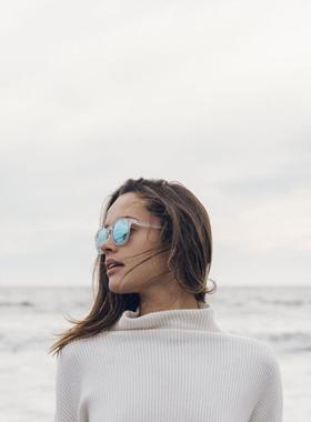 日本代购直邮SUNSKI FSK经典天空蓝色太阳镜 防紫外线高级墨镜