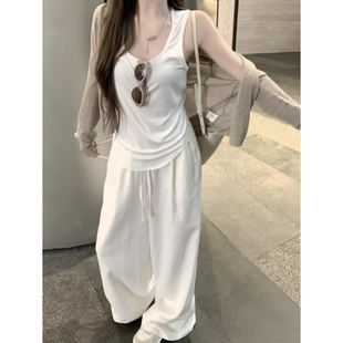 燕麦色通勤休闲显瘦简约长袖针织开衫女2025初春韩系温柔外搭上衣