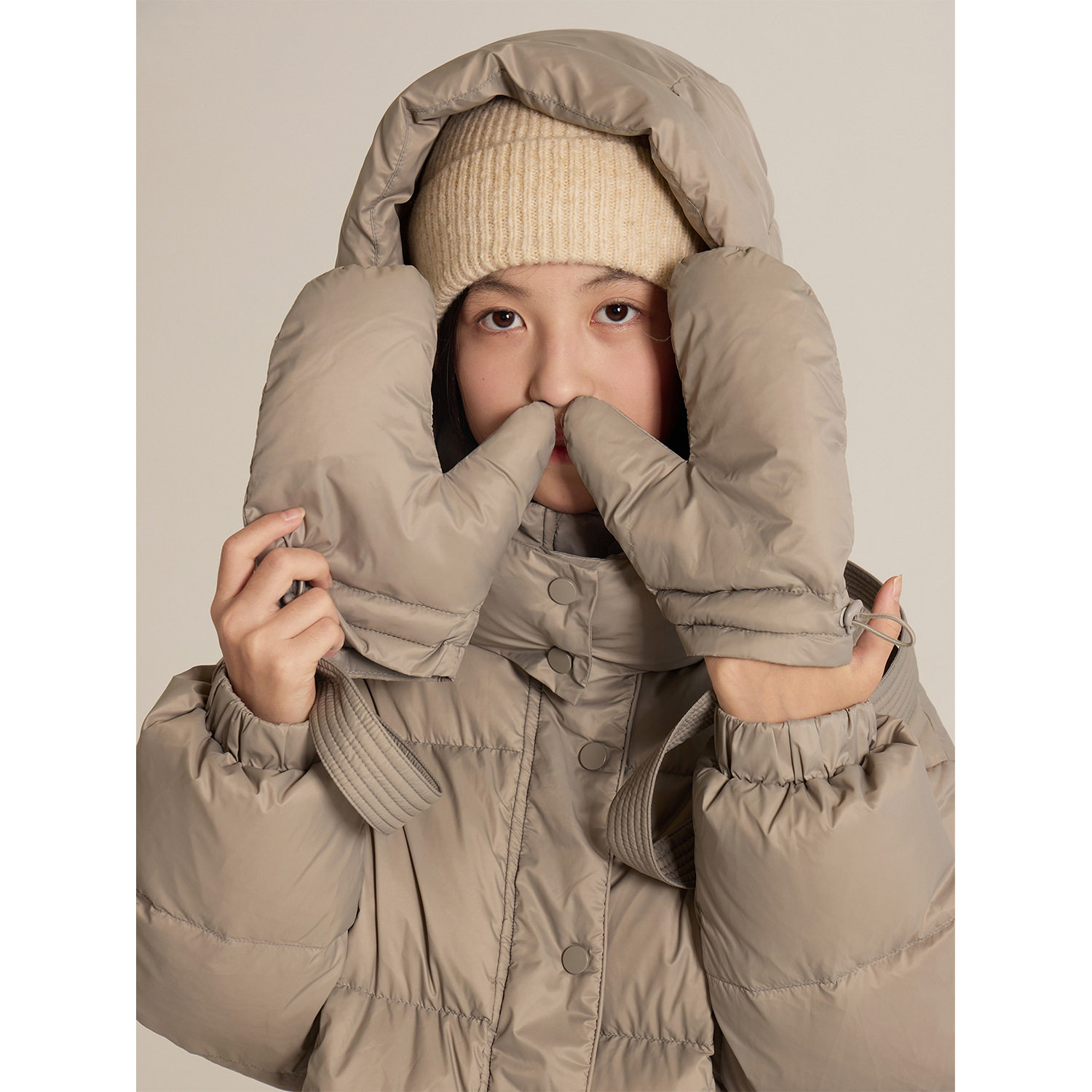 女孩90白鸭绒羽绒服冬新款女童可拆卸手套连帽鸭绒服外套灰色黑色