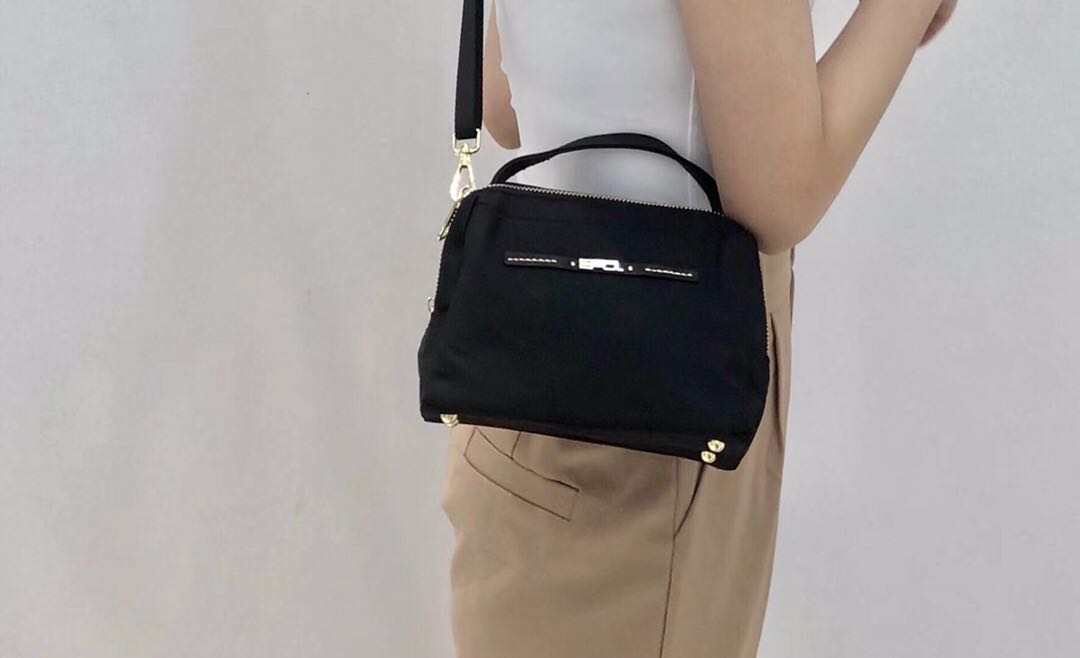 epol女包香港伊保风格设计理念