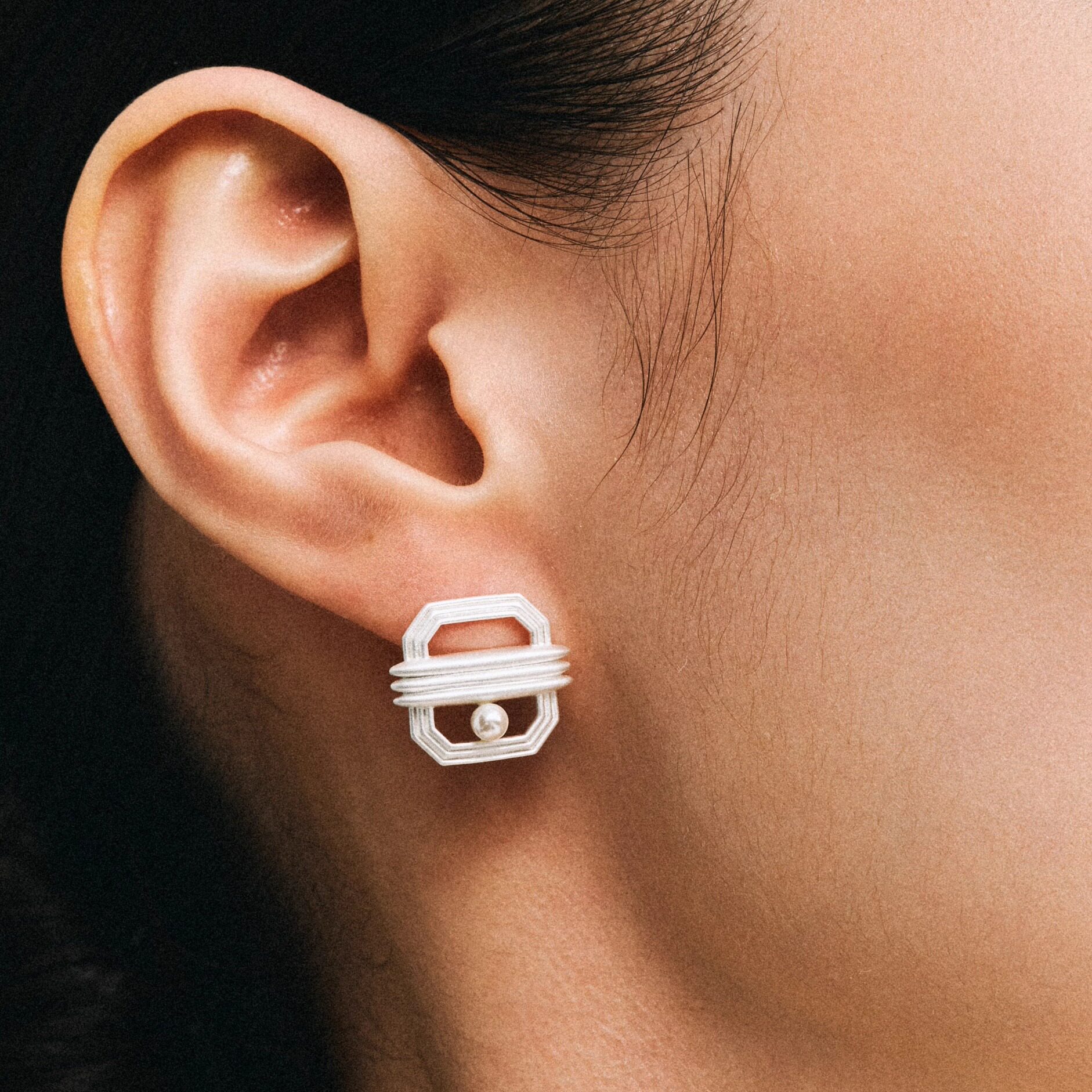 MOIAUSSI 方线珍珠耳钉 简约时尚小众设计师优雅气质女士纯银耳饰