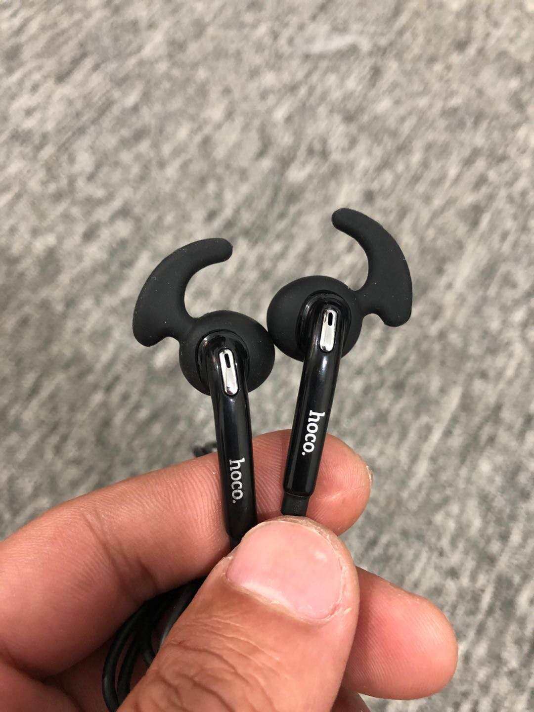 买一送一  瑕疵品特价 半入耳式耳机 带麦通话+线控调音