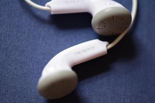 大牌手机配机耳机 独家售后 老款 绝版 带麦线控平头塞 疯狂价格