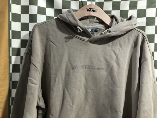 New balance  春秋新款舒适男女同款卡其色连帽卫衣nc5cd37221