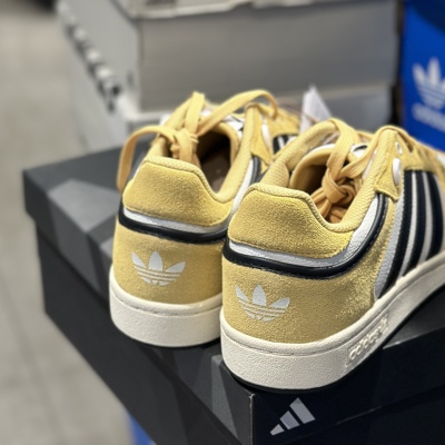 Adidas阿迪达斯三叶草 低帮拼色翻毛皮休闲耐磨运动板鞋IH7864
