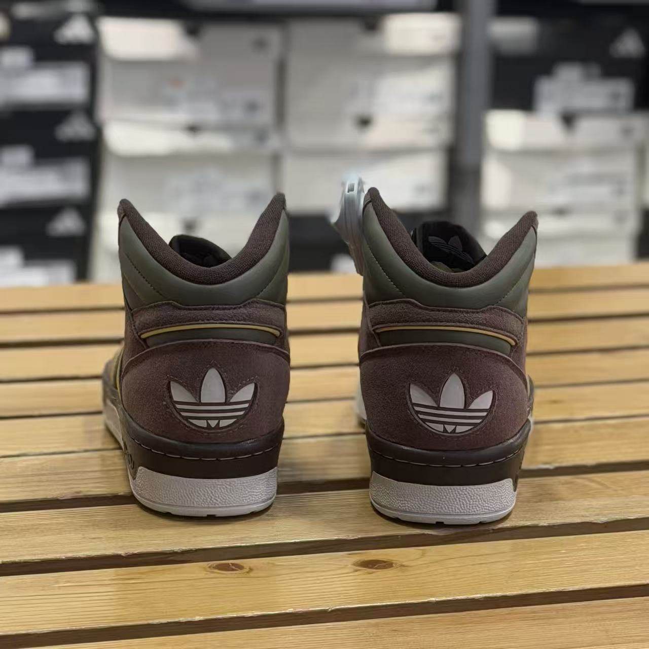 Adidas阿迪达斯三叶草 RIVALRY MID篮球风中帮板鞋运动鞋JH9603,运动鞋new,运动休闲鞋,淘宝优惠券,粉丝福利购,淘宝优惠卷
